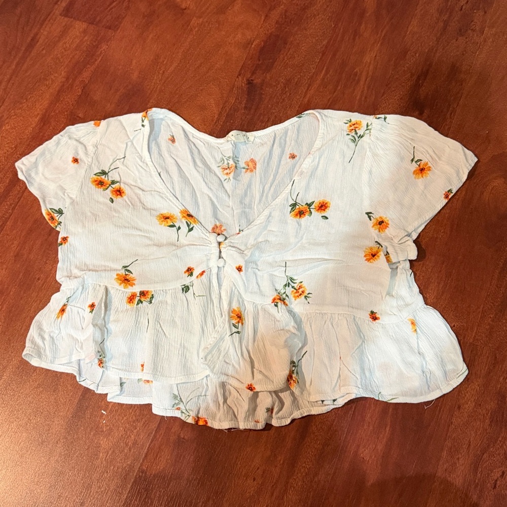 size small LA Hearts floral cropped blouse
